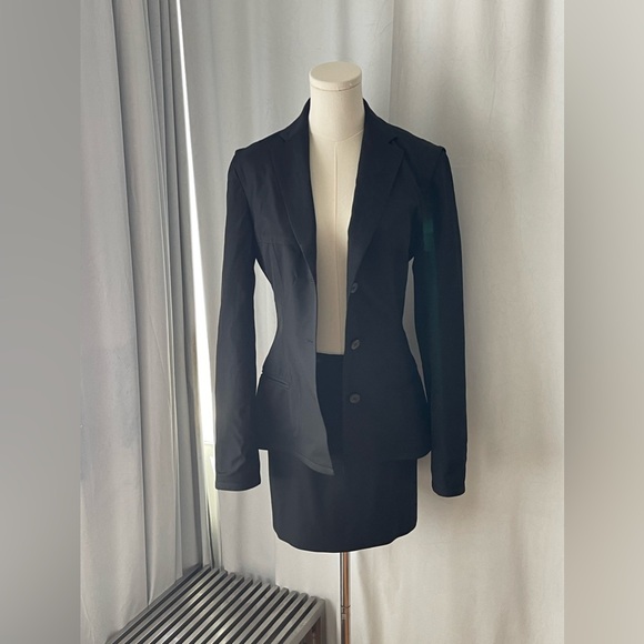 Narciso Rodriguez black blazer and mini skirt set. - Picture 1 of 5